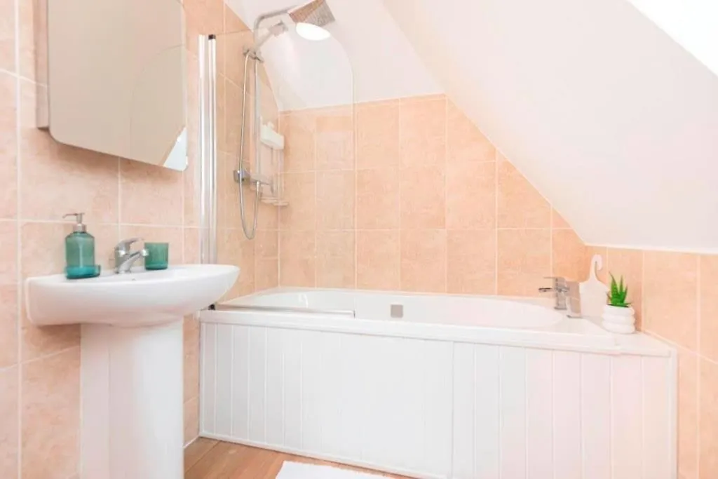 Bournecoast Clifftop Apartment - Sea Views-Fm6184 Bournemouth United Kingdom