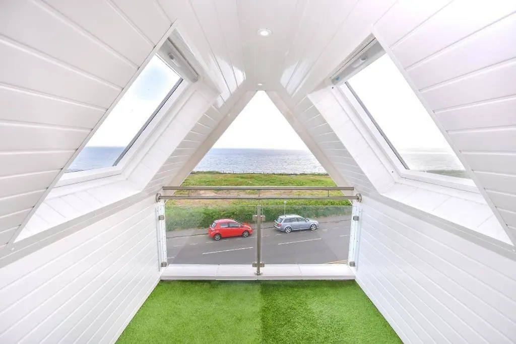 Bournecoast Clifftop Apartment - Sea Views-Fm6184 Bournemouth