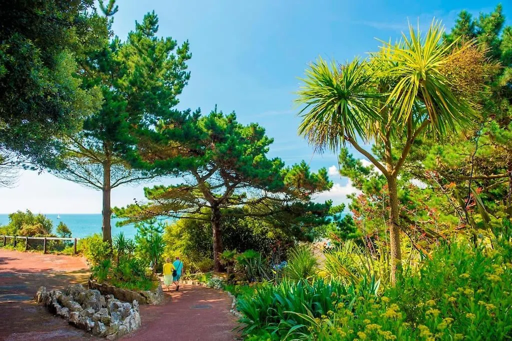 Bournecoast Clifftop Apartment - Sea Views-Fm6184 Bournemouth